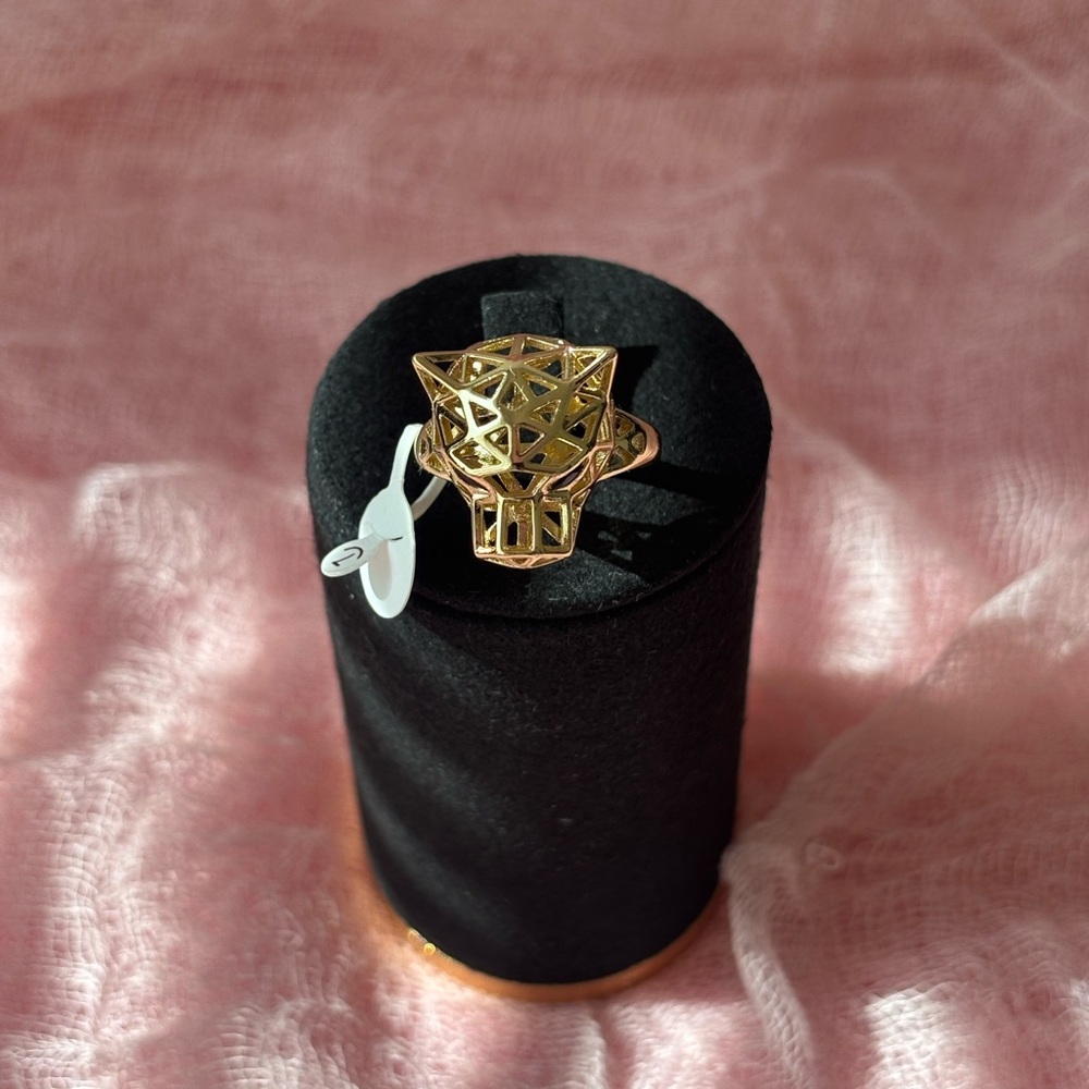Elegant Gold Panther Ring Size 7